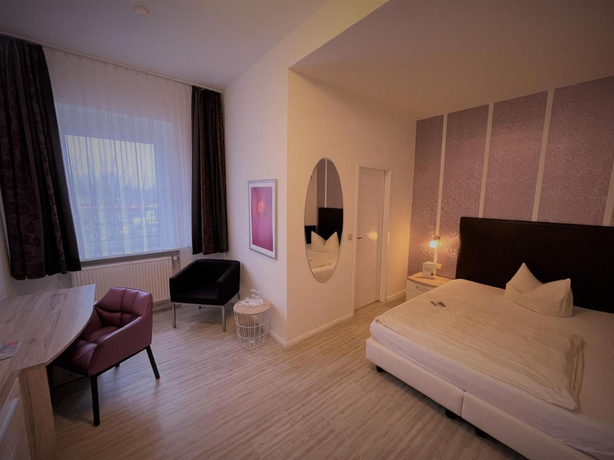 Arena Hotel เกลเซนเคียร์เคน ภายนอก รูปภาพ
