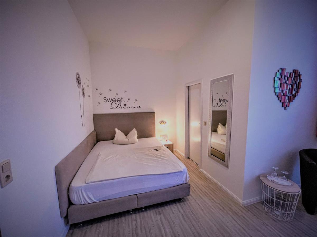 Arena Hotel เกลเซนเคียร์เคน ภายนอก รูปภาพ