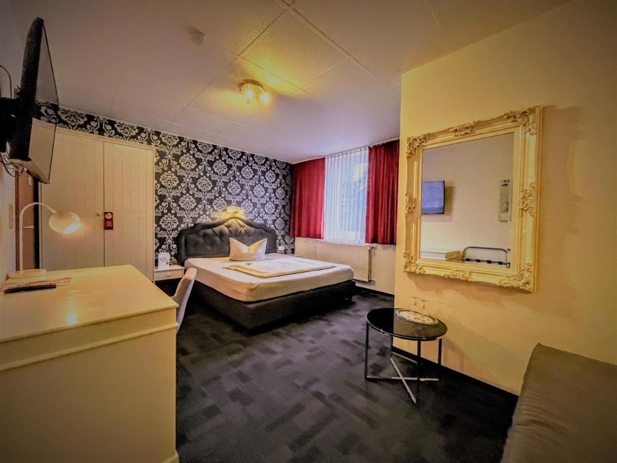 Arena Hotel เกลเซนเคียร์เคน ภายนอก รูปภาพ