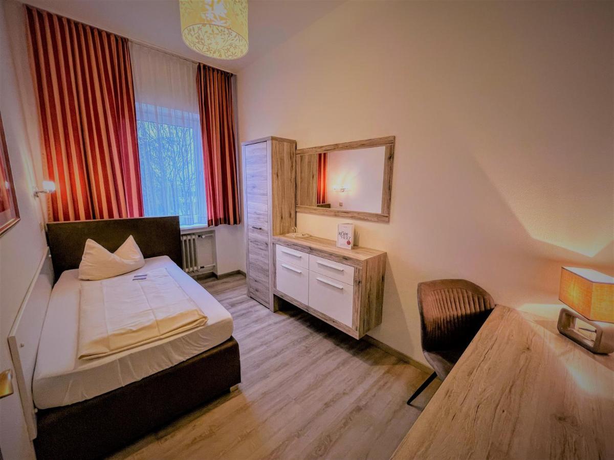 Arena Hotel เกลเซนเคียร์เคน ภายนอก รูปภาพ